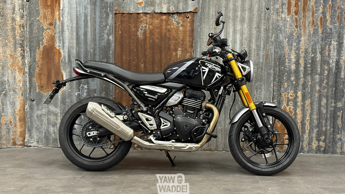 Triumph Speed 400: Phantom Black