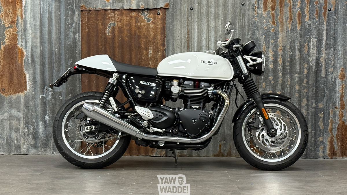 Triumph Thruxton 1200 Crystal White